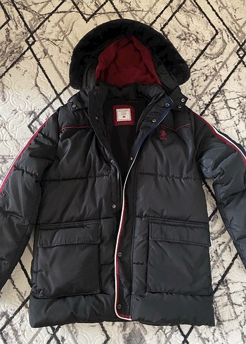 Siyah Erkek Çocuk Kapüşonlu Mont - Görsel 2