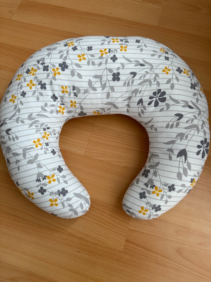 Gri Çiçek Desenli Emzirme ve Hamilelik Yastığı - Görsel 2