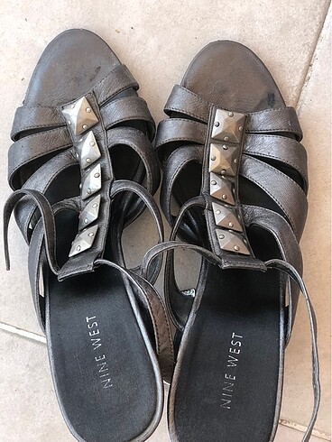 Ninewest
