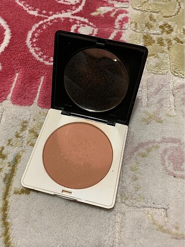 Hm bronzer