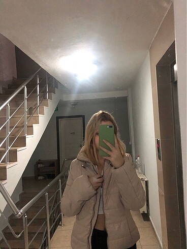zara mont