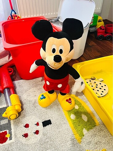 Masal Anlatan Mickey Mouse