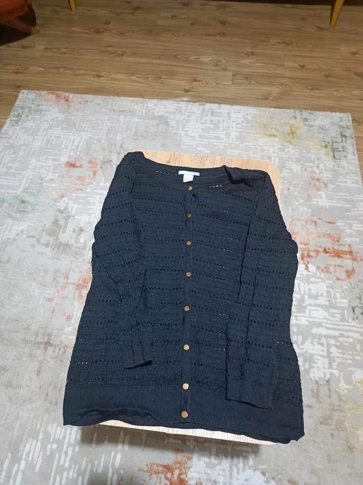 Düğmeli Siyah Kadın Hırka - Görsel 3