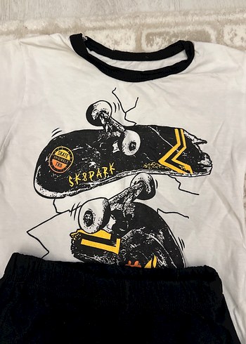 Diğer Rock Punk Tarz Siyah Baskılı Erkek Şort