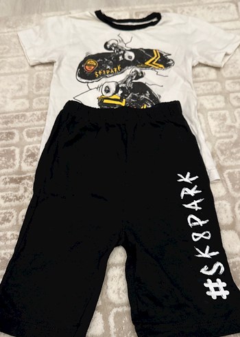 Rock Punk Tarz Siyah Baskılı Erkek Şort