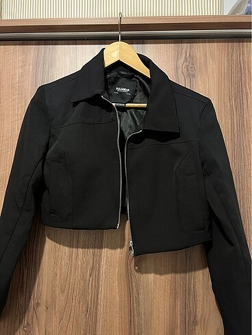 Pull and Bear Pull and bear crop ceket