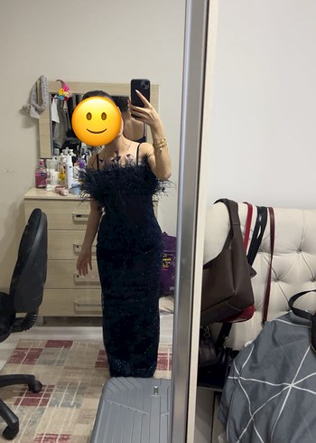 Siyah Tüy Detaylı Uzun Gotik Abiye Elbise