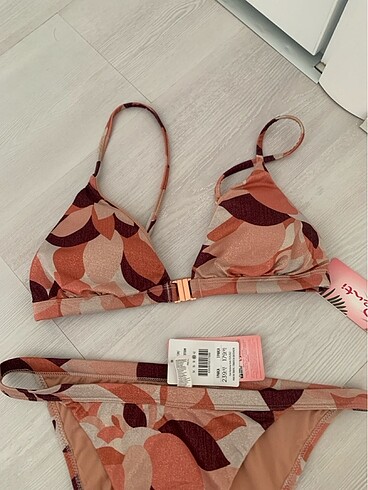 40 Beden çeşitli Renk Penti bikini takım
