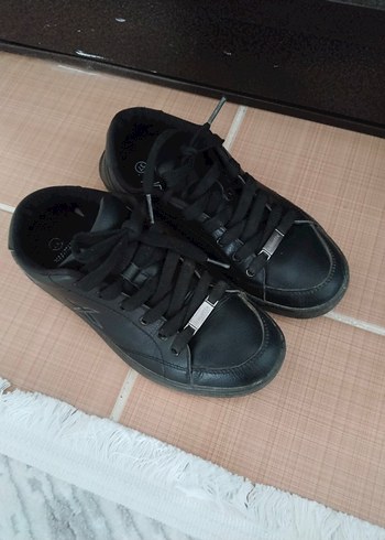 Siyah Kadın Spor Ayakkabı Velcro Detaylı