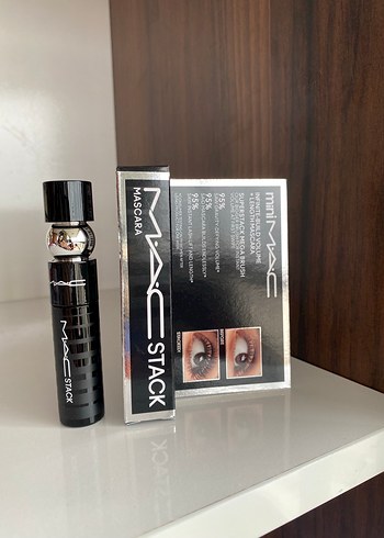 MAC Stack Siyah Maskara 8 ml - Görsel 2
