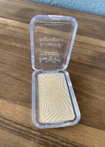  Beden Renk NYX buttermelt Aydınlatıcı