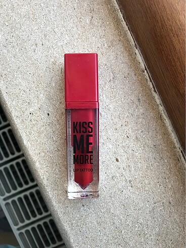 Flormar Kiss Me More 12 Garnet