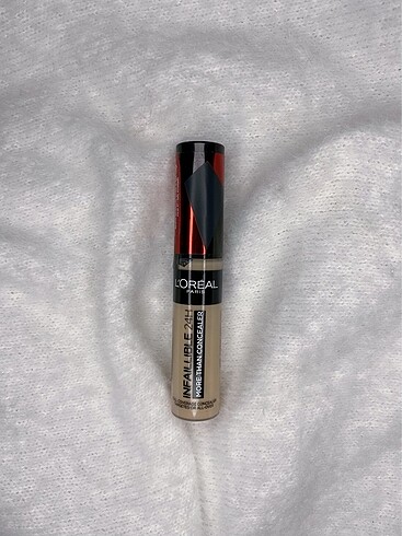Loreal Infaillable More than concealer 322 Ivory