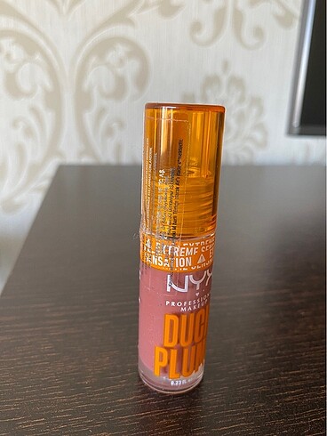 NYX NYX duck plump 08 mauve outta here