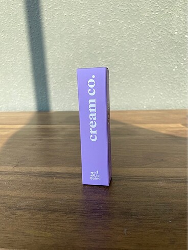 Kiko Cream Co 408 lipbalm
