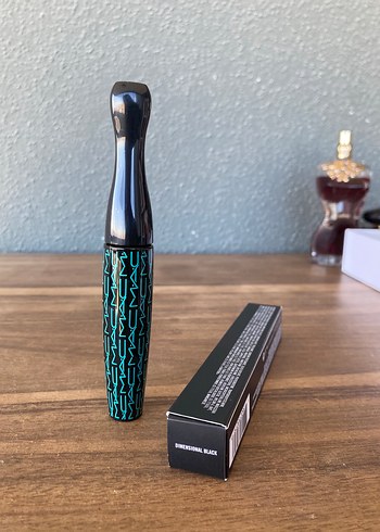 MAC Mac extradimension waterproof maskara