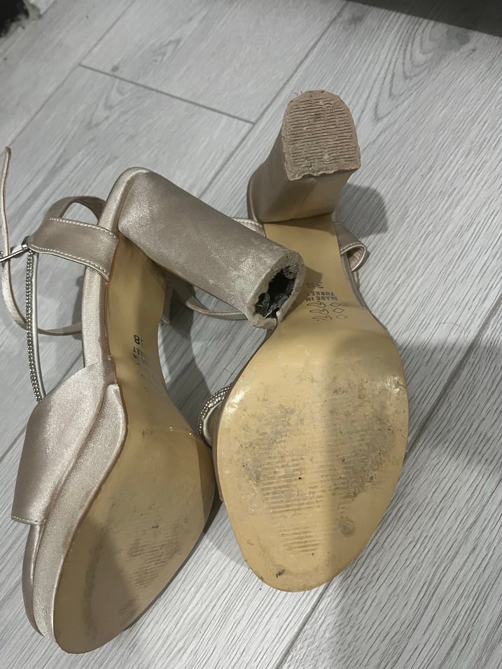 Bej Parlak Taşlı Kadın Abiye Ayakkabı - Görsel 4