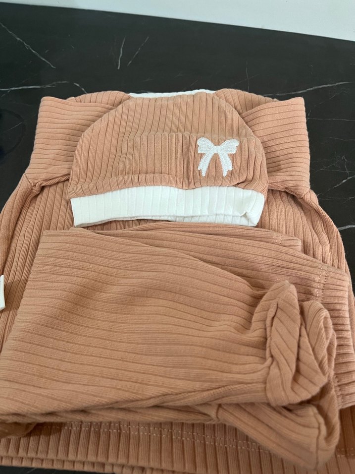 Düğmeli Nakışlı Bebek Kız Takımı - Görsel 4