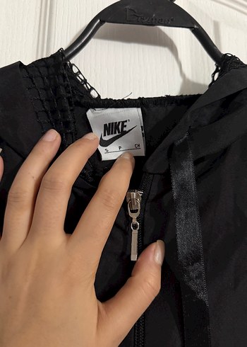 Nike Siyah Kapüşonlu Kadın Ceket - Görsel 3