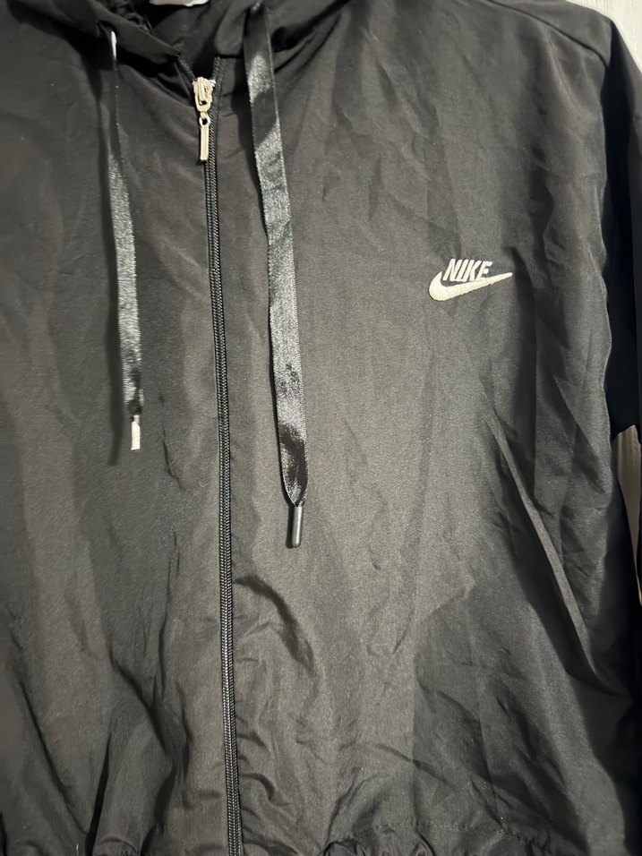 Nike Siyah Kapüşonlu Kadın Ceket - Görsel 2