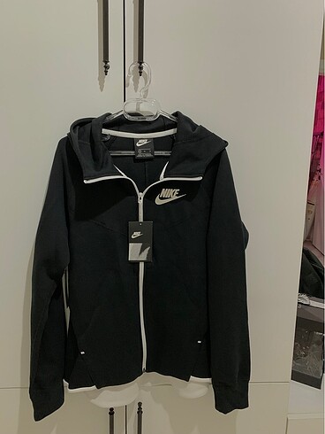 Nike eşofman üstü