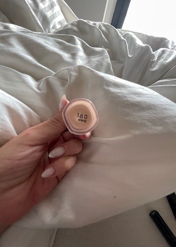 Fenty Beauty kapatıcı - Görsel 2