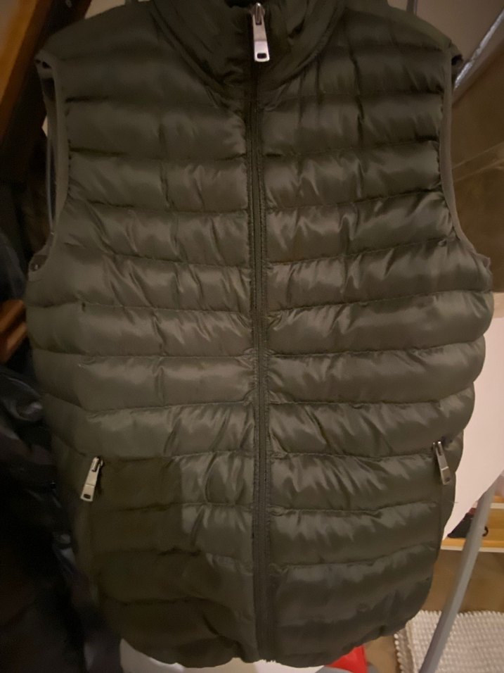 Erkek Gri Yüksek Yakalı Fermuarlı Yelek - Görsel 2