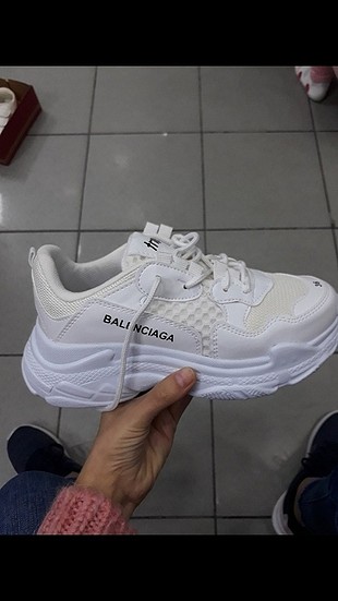 balenciaga ayakkabı 