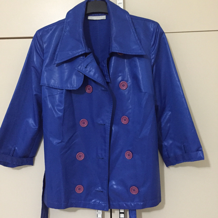Kısa trenchcoat