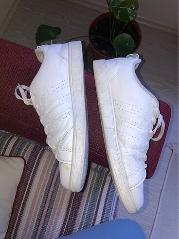 39 Beden beyaz Renk Adidas spor ayakkabı