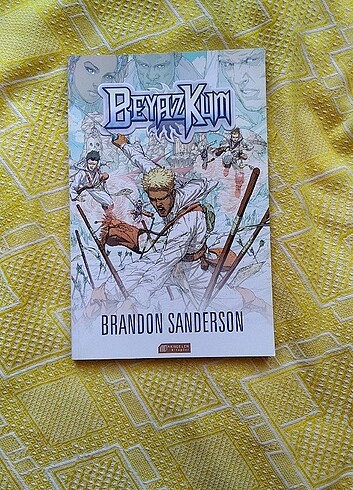 Beyaz kum 1 Brandon Sanderson