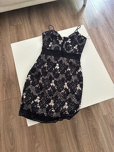 Miss Selfridge Misguded elbise