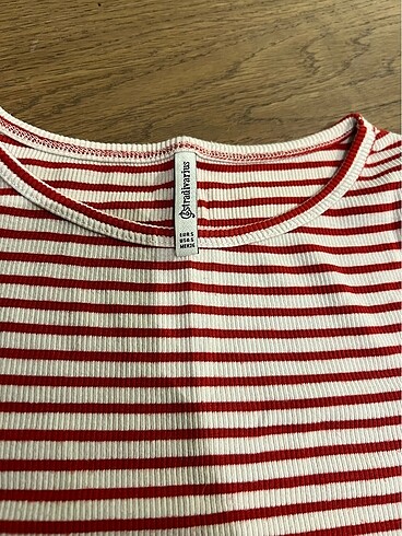 Stradivarius Kırmızı beyaz çizgili crop body
