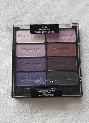 Wet n wild Petal plusher far paleti 