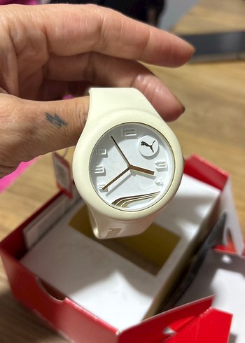 Minimalist Beyaz Kadın Kol Saati - Görsel 2