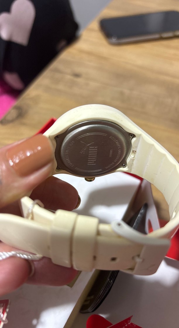 Minimalist Beyaz Kadın Kol Saati - Görsel 3