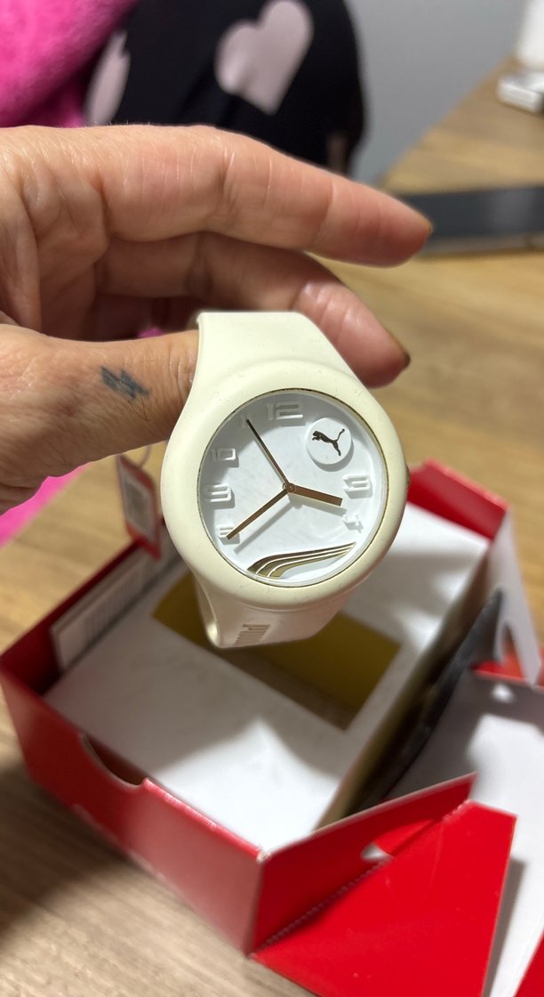 Minimalist Beyaz Kadın Kol Saati - Görsel 2