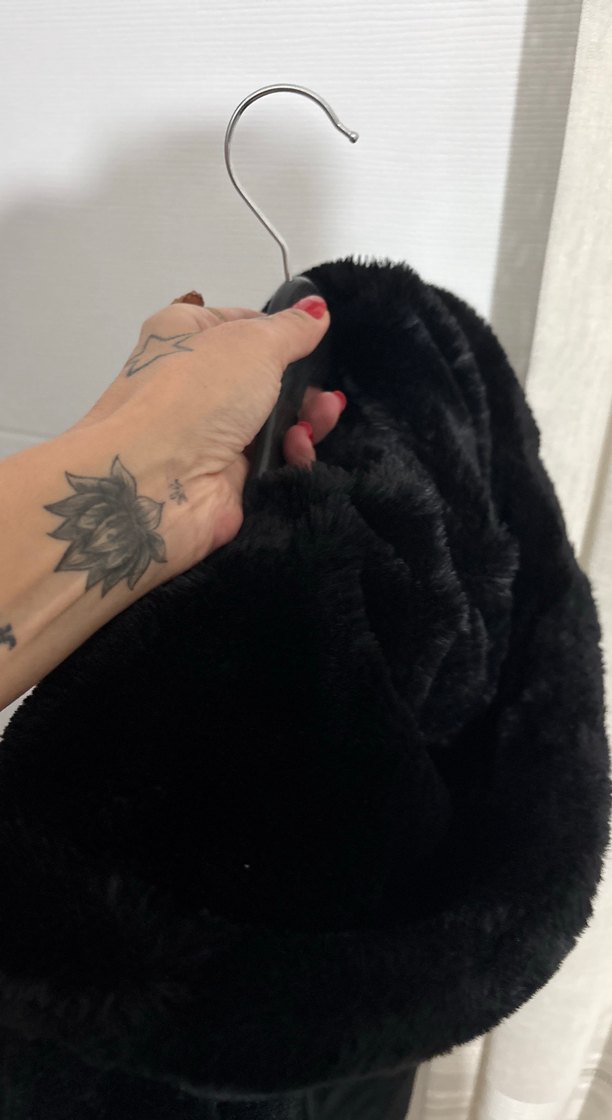 Kadın Siyah Midi Boy Kürk Mont - Görsel 5