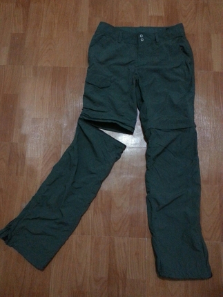 şort olarakta kullanilabilen pantalon