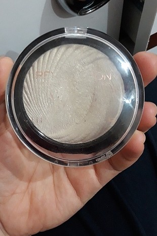 revulotion toz highlighter