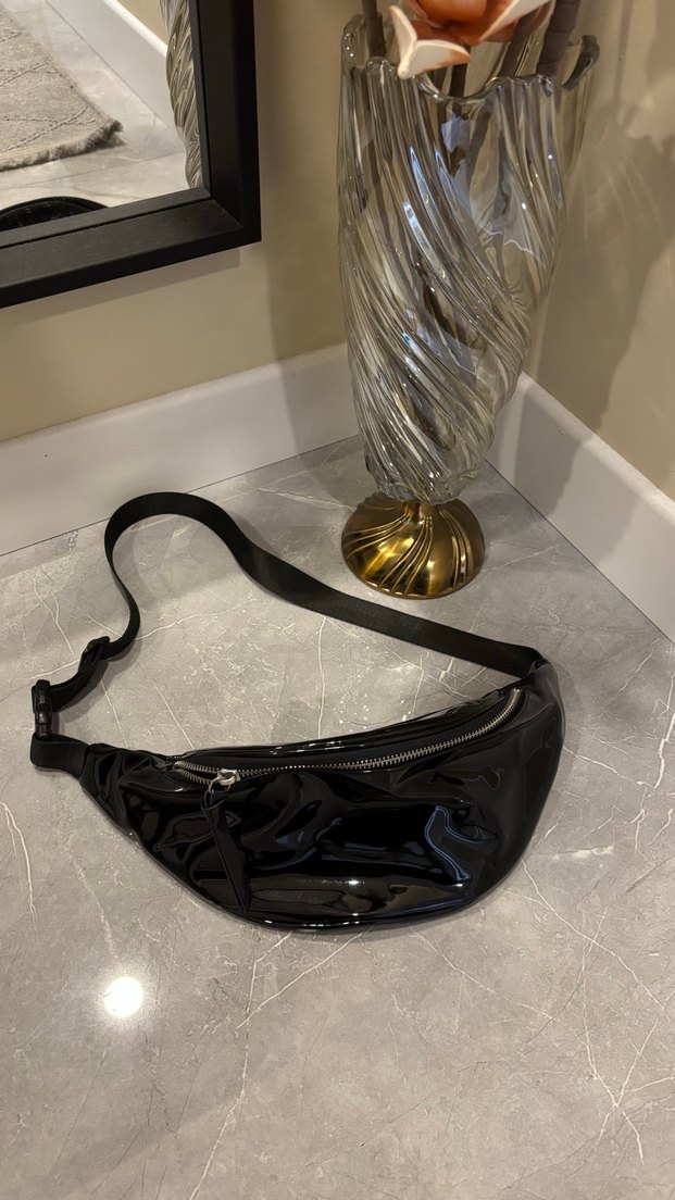 Siyah Yılan Derisi Desenli Kadın Çapraz Çanta - Görsel 4