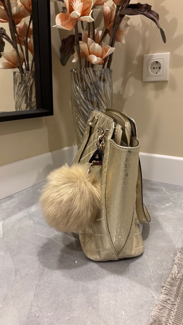 Bej Parlak guess Deri Kadın Çanta - Görsel 3