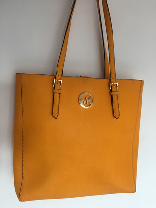 m Beden Michael Kors canta