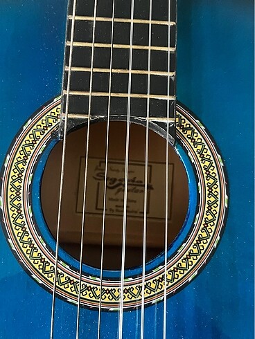 Segovia marka gitar kullanılmamış