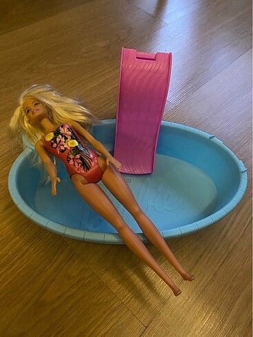 Barbie havuz seti