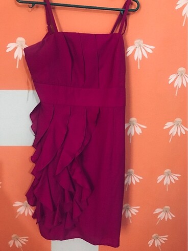 Pembe elbise