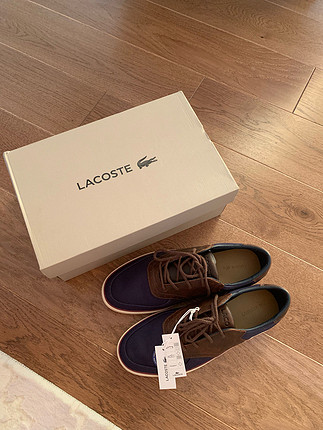 Lacoste ayakkabı etiketli 42 numara 