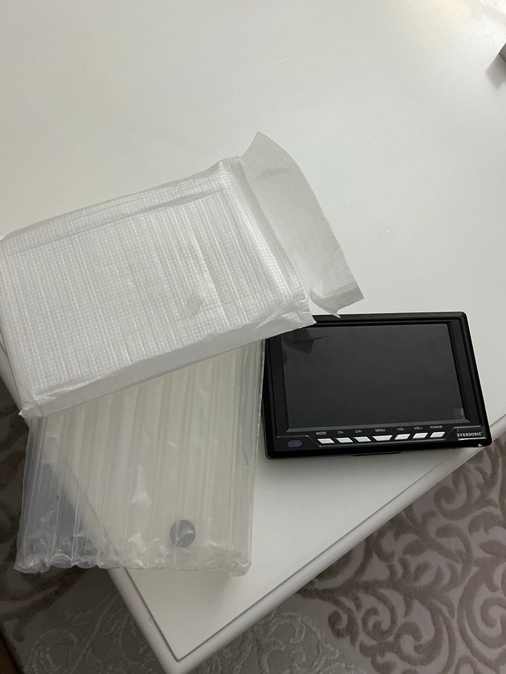 Eversonic 7" Kırmızı LCD Monitör/TV - Görsel 3