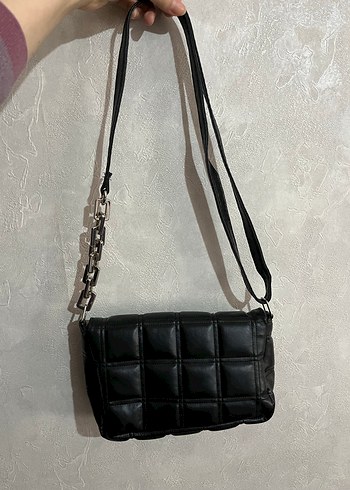Zincir Detaylı Siyah Deri Kareli Kadın Çanta - Görsel 2