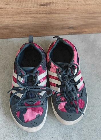30 Beden Adidas Spor ayakkabı 